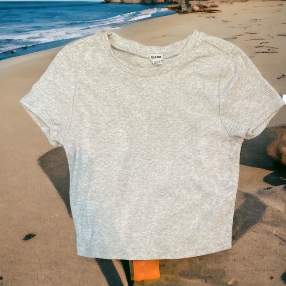 Garage Tops - Garage Cropped T‎ Size XS